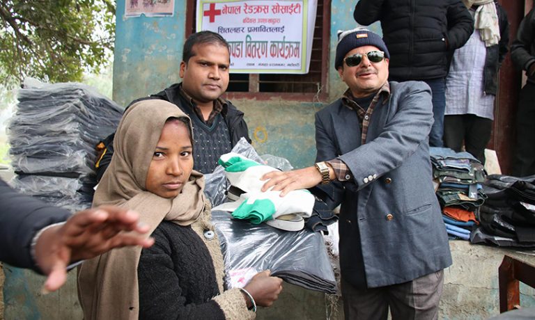 महोत्तरीको मुसहर र बातर वस्तीमा ‘न्यानो’ वितरण
