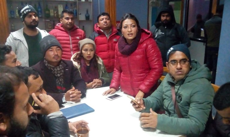 सिमानामा पुगे अनेरास्ववियु र अखिल क्रान्तिकारी
