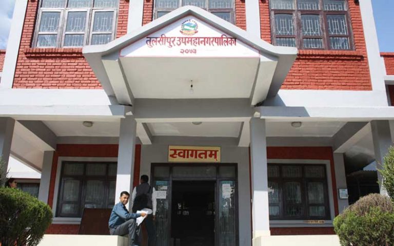 तुलसीपुरमा श्रम बैंक, राहत लिनेलाई काम अनिवार्य