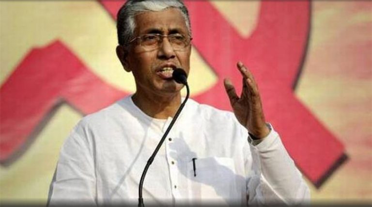 यी हुन् भारतका गरिब मुख्यमन्त्री, सम्पत्ति जम्मा ४ हजार !