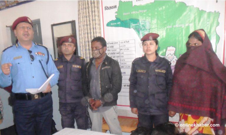 प्रहरी झुक्याउन गाँजा कारोबारी महिलाको अचम्मको नाटक