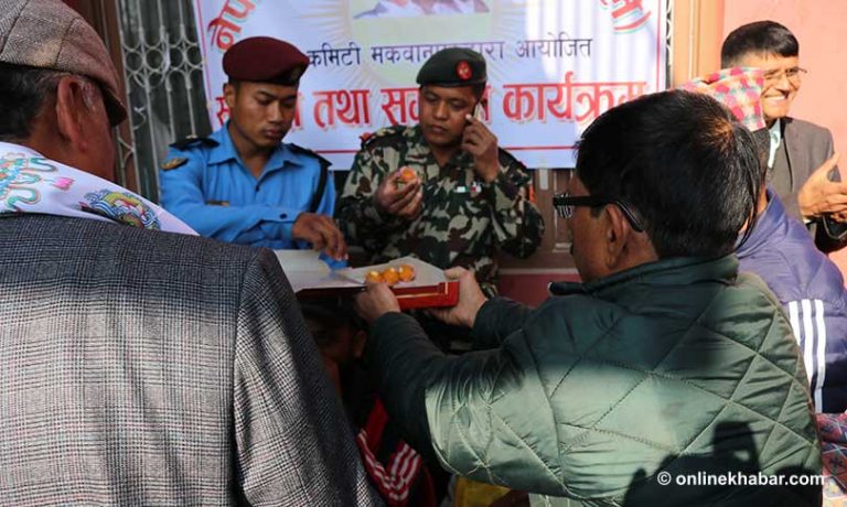 मकवानपुरले राजधानीसँगै मुख्यमन्त्री पाएको भन्दै एमालेले बाँड्यो लड्डु