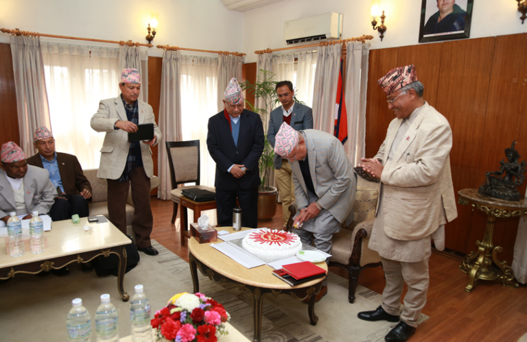 एमालेद्वारा पार्टी कमिटी र भातृ संगठनका अधिवेशनमा रोक