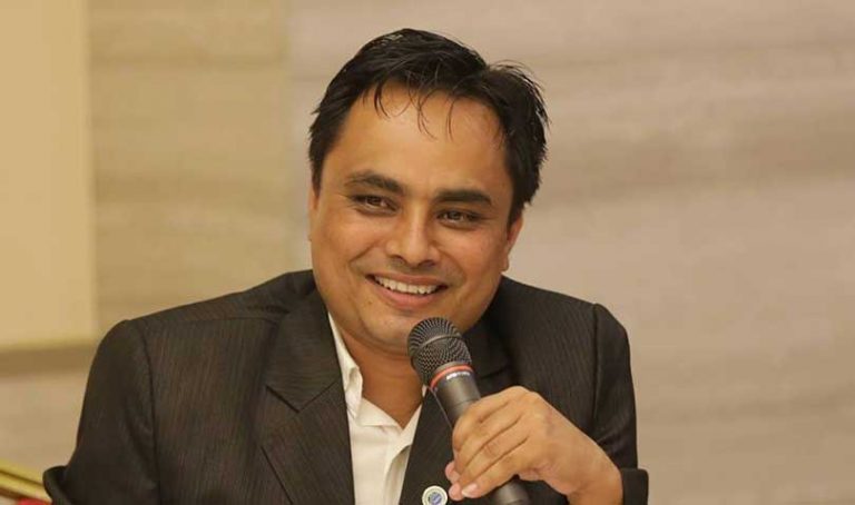 मर्यादाक्रमदेखि होटलसम्म जनप्रतिनिधिमाथि सरकारको मानमर्दन
