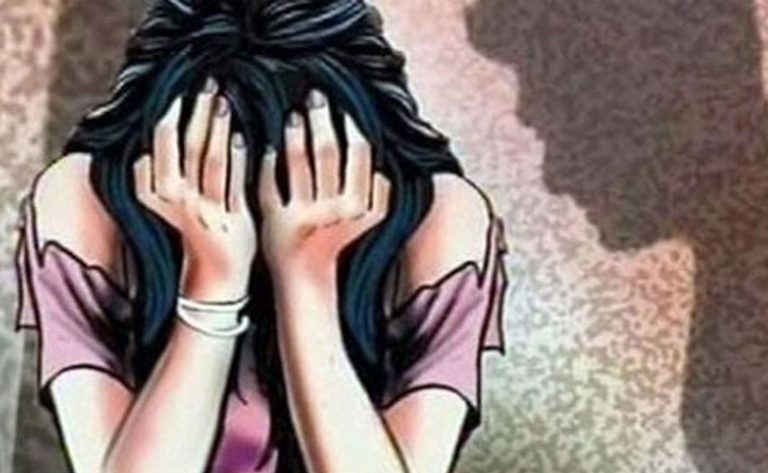 सात वर्षअघि बलात्कार गरिएको घटना : पीडित युवतीको घरमा पुग्यो प्रहरी टोली