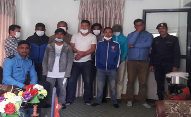यातायात कार्यालयबाट ९ जना बिचौलिया समातिए