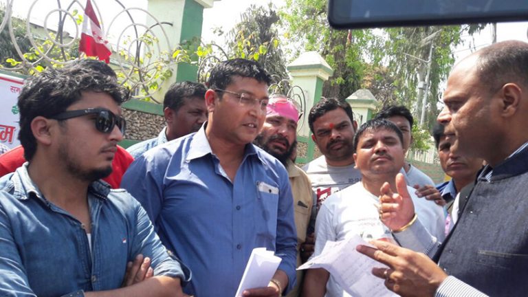 वीरगञ्जमा लामखुट्टे नियन्त्रणको माग गर्दै धर्ना