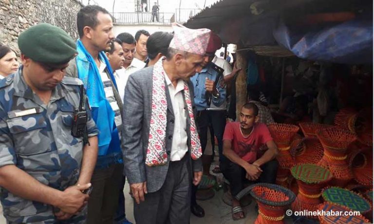 प्रदेश ४ का गृहमन्त्रीलाई कारागार प्रमुखले सुनाए समस्यै समस्या