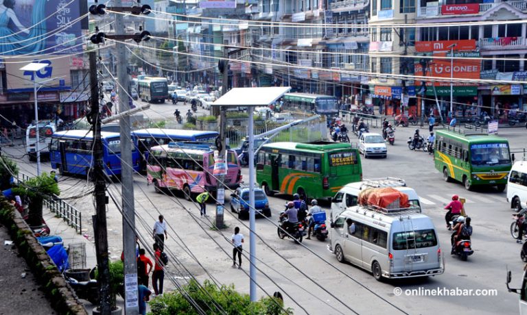 सुल्झिएन पोखरामा पार्किङ समस्या, टेन्डर आह्वान गर्दा आवेदनै पर्दैन