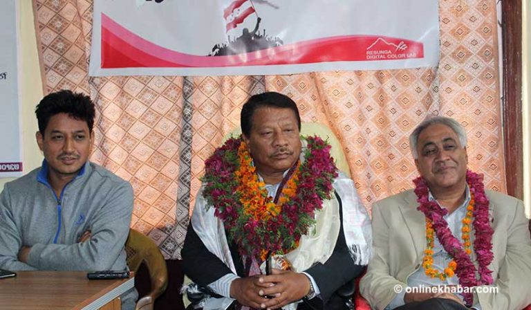 कांग्रेस नेतृत्व विधिसम्मत नचले परिवर्तन गराएरै छोडिन्छ: प्रकाशमान