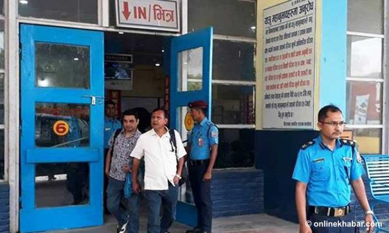 पूर्वडीआईजी निरौलालाई विराटनगर ल्याइयो, संगठित अपराधमा अनुसन्धान सुरु