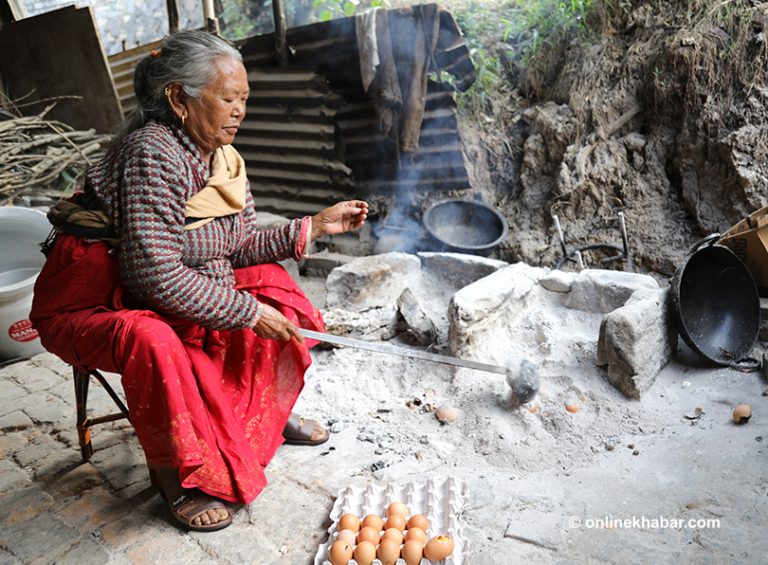 पोलेको अन्डाः खस्रो हातले बनाएको तिख्खर खान्की