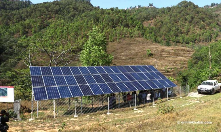 कुल विद्युत्‌मा नवीकरणीय ऊर्जाको हिस्सा घट्यो