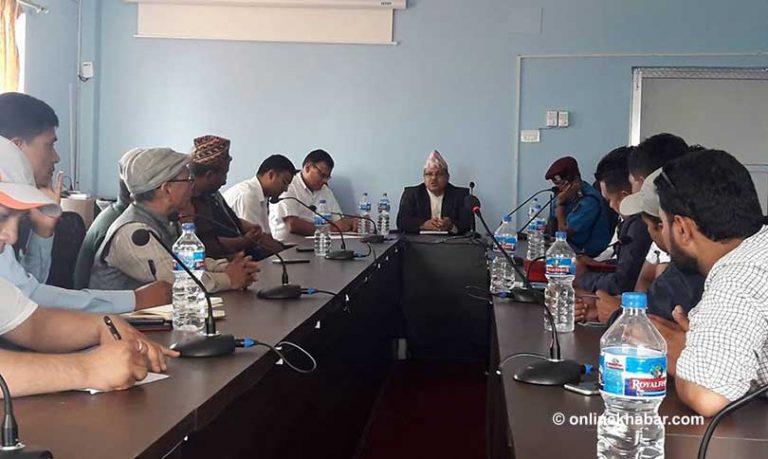 गोरखामा काम नगर्ने ९ जना ठेकेदारविरुद्ध पक्राउ पुर्जी जारी