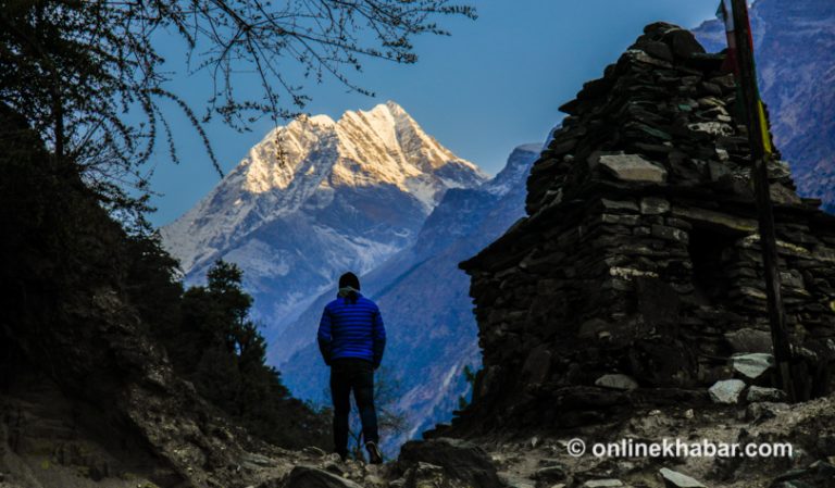 मनास्लुः किलर माउन्टेनको काखमा (फोटो फिचर)