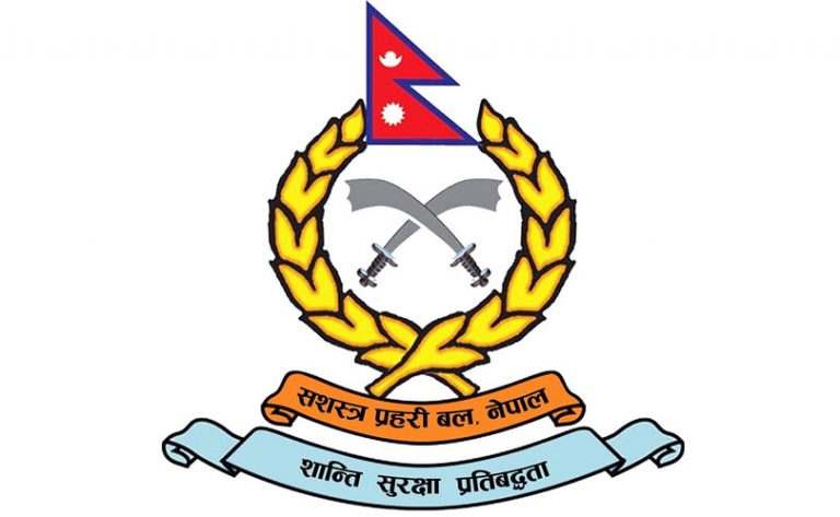 एक किलो सुन र ११ लाख लुटेको आरोपमा सशस्त्र प्रहरीका असई पक्राउ