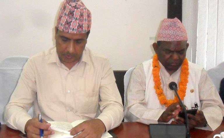 कर्मचारी नियुक्ति गर्दा छिर्केमिर्के मापदण्ड हुँदैनः मन्त्री लालबाबु पण्डित