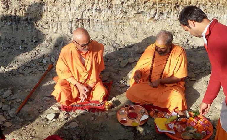 अब लिफ्ट चढेर विन्ध्यवासिनी दर्शन, ८० लाखमा बन्ने लिफ्टको शिलान्यास
