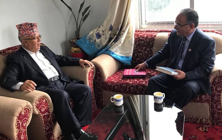 कर्णालीको टोलीसँग प्रचण्ड र माधव नेपालको संयुक्त भेट, प्रधानमन्त्रीसँग भोलि