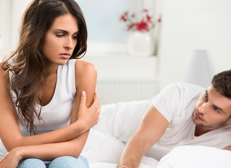 प्रेमिकाले धोका दिइरहेकी त छैन ? कसरी थाहा पाउने ?