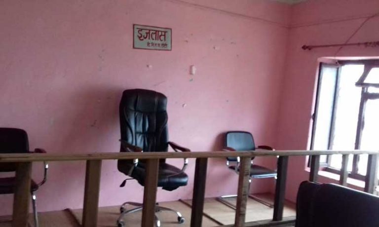 दिपायल सिलगढी नगरपालिकामा जिल्लाकै पहिलो इजलास