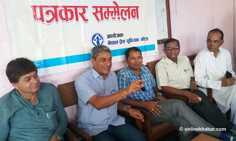 केसीको माग पूरा नभएसम्म कांग्रेस सडकमै हुन्छ : नेता लेखक