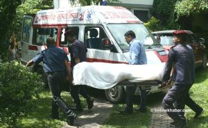 बन्द कोठाभित्र कसले हान्यो पूर्वराजदूतलाई छुरी ?