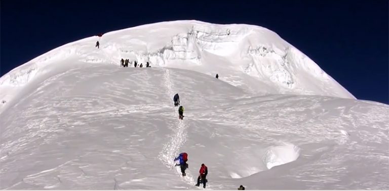 कोभिड-१९काे महामारीपछि पहिलो टोलीले पायो हिमाल आरोहण अनुमति