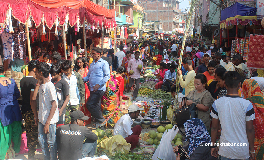 पूर्वी तराई छठमय बन्दै (फोटो फिचर)
