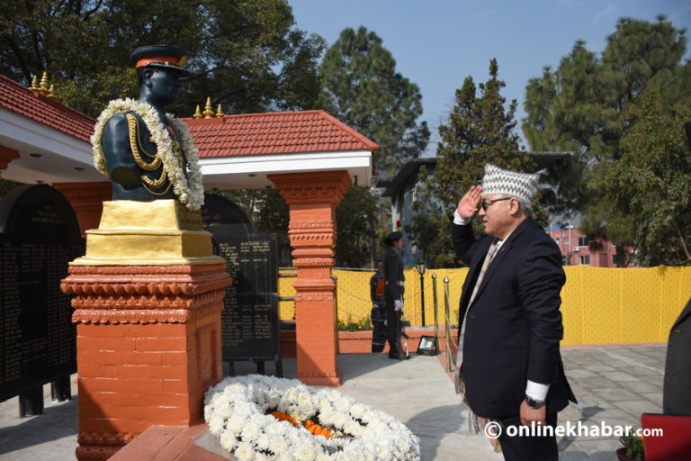 कृष्णमोहनलाई बादलको सलाम !
