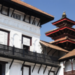 इन्द्रजात्रादेखि हनुमानढोका दरबार क्षेत्रका मन्दिरमा रात्रिकालीन बत्ती बालिने