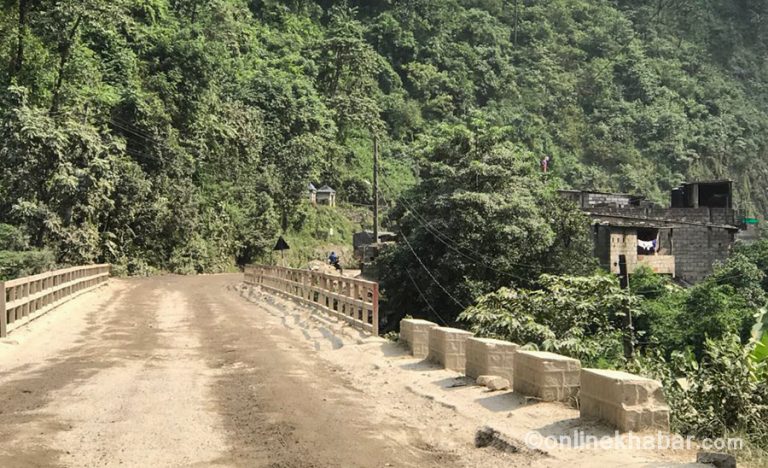 झण्डै एक अर्ब खर्चेर नारायणगढ-मुग्लिन सडकमा १४ पुल बन्दै