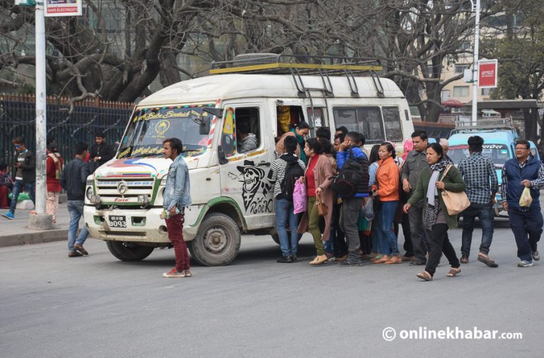 ८ बज्यो, विद्यार्थी छुट बन्द !