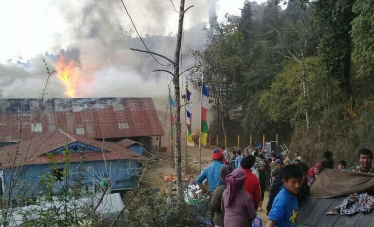 इलामको माइपोखरीमा आगलागीबाट ४ घर नष्ट