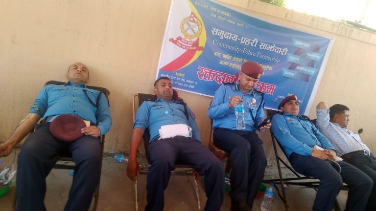 बारा–पर्साको हावाहुरीपीडितका लागि रक्तदान