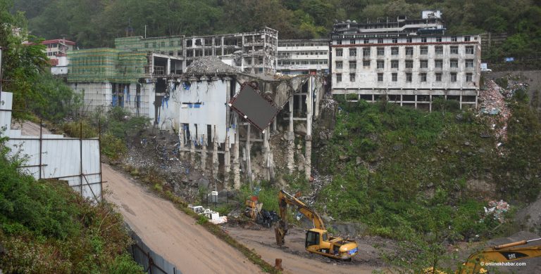 महाभूकम्पले तोडेको ‘लाइफलाइन’ : नेपालको हुटहुटी पूरा गर्न चीनको चटारो