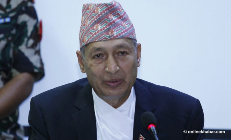 म अलोकप्रिय बनेपनि देशलाई अफ्ठ्यारोमा पार्दिनँ : अर्थमन्त्री खतिवडा