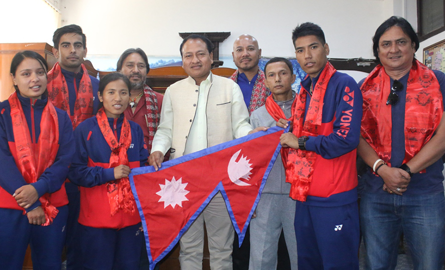 ब्याडमिन्टन टोली चीन प्रस्थान