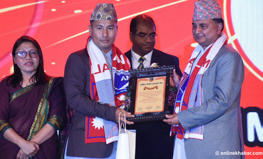 जुमानु राईलाई १५ लाख राशीको स्पेसल कन्ट्रिब्युसन अवार्ड