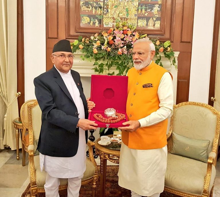 नेपाल संकटबारे दिल्लीमा दुईथरी मतः ओलीलाई समर्थन नगर्न पूर्व कूटनीतिज्ञहरूको दबाब