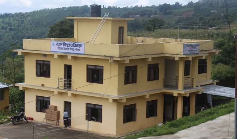 कोरोना महामारीका कारण गोरखाका २५ सय घरधुरीले बत्ती बाल्न पाएनन्