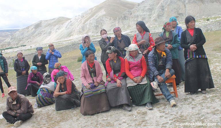 हिमाली किसानका दुख : हिउँ नपरे घाँस छैन, बढी परे चौपायाको आश छैन