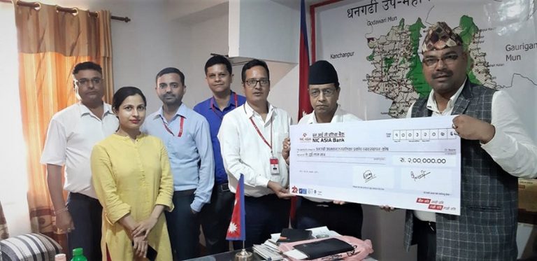 बाराका हुरीबतास पीडितलाई एनआइसीको सहयोग
