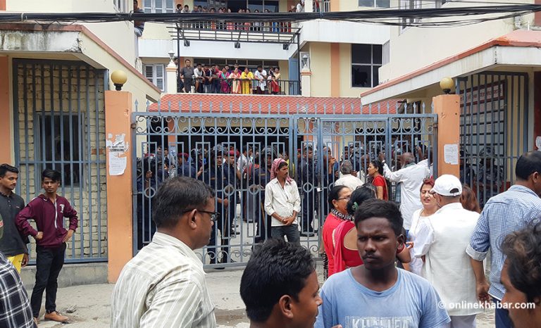 पैसामा मिलाइन्छ चिकित्सकको ‘लापरवाही’का घटना