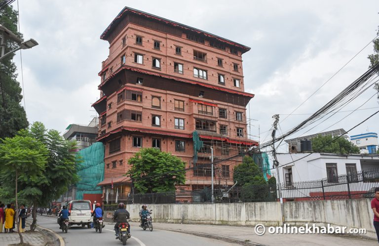 सिंहदरबार अगाडिको अग्लो घर अधिग्रहण गर्ने निर्णय