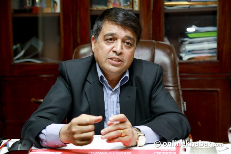 अर्थतन्त्रमा कोरोना प्रभाव : जीवनसँगै अर्थतन्त्र पनि बचाऔँ