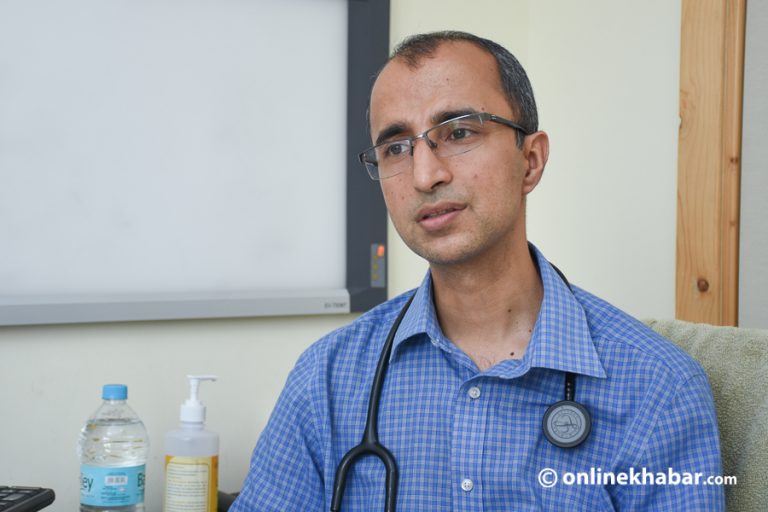 ‘संक्रमण घटेको तथ्यांकले झुक्याइरहेको छ, कोरोना जोखिम टरेको छैन’