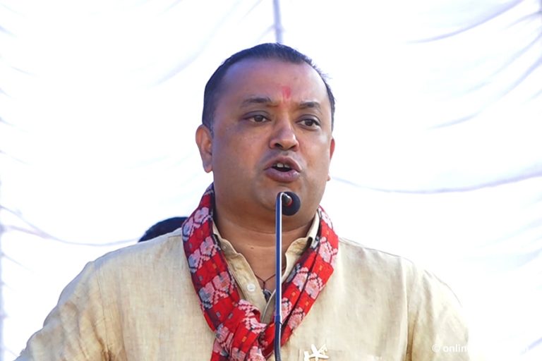 नेकपा कपाल नभएको मान्छेलाई काइँयो बेच्ने पार्टी- गगन थापा