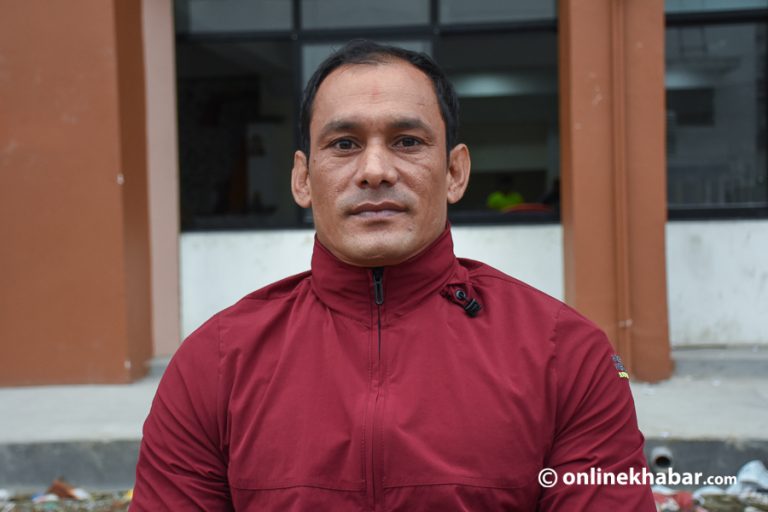 भारोत्तोलन खेलाडी कमल अधिकारीले सन्यास लिँदै