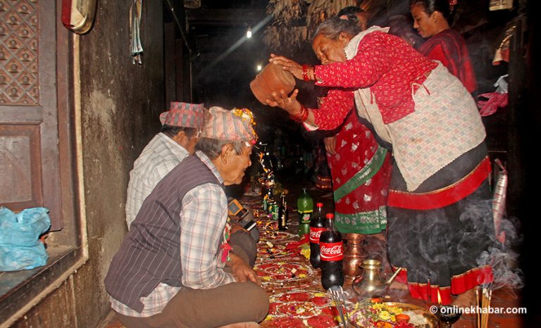 भक्तपुरका नेवार समुदायले आज म्हः पूजा, भोलि भाइटीका मनाउँदै